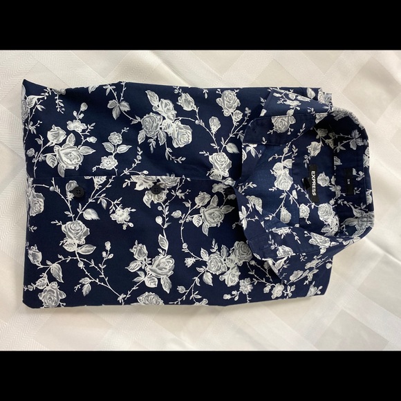 Floral Express button up dress shirt. - Picture 7 of 7